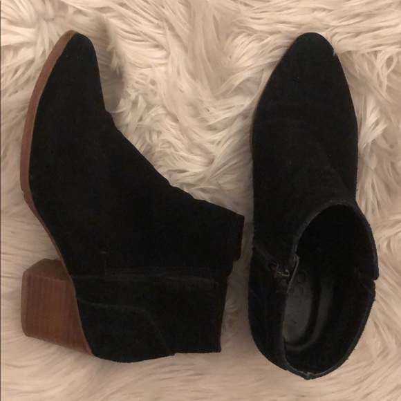 Aldo Black Booties - Picture 2 of 7